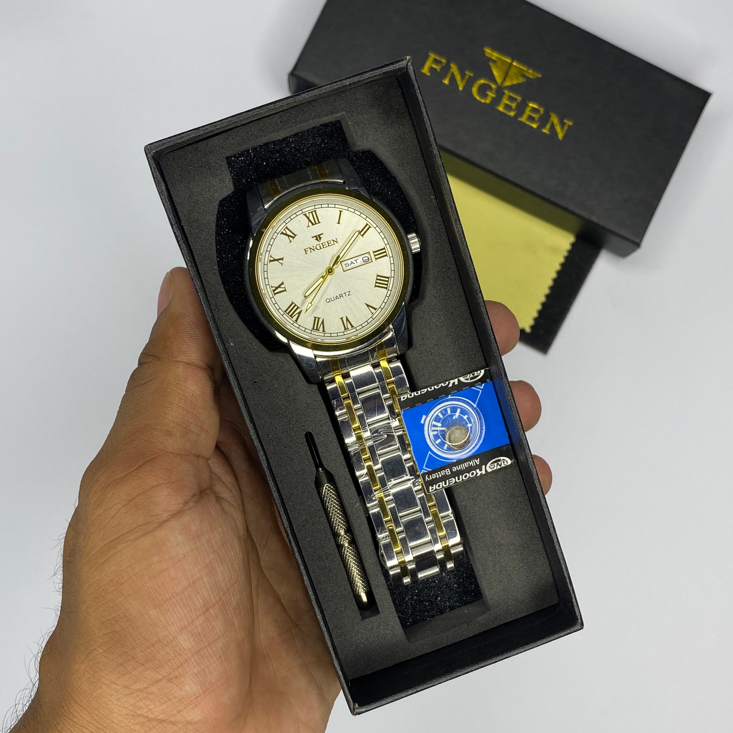 FNGEEN Silver Gold Luxury Watch With Free Cell & Adjustment Tool